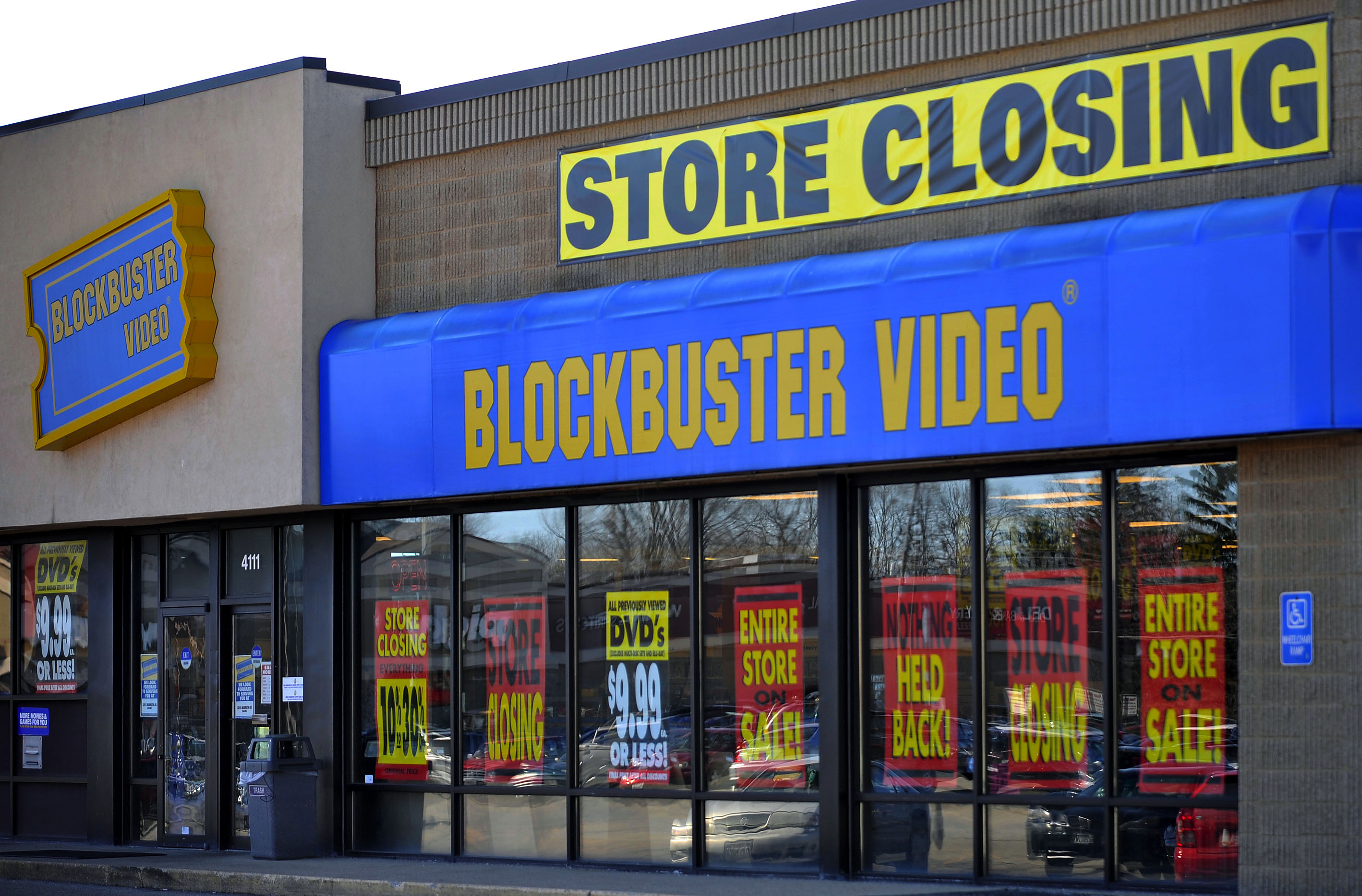 dish-blockbuster-store-closingsjpeg-00bf