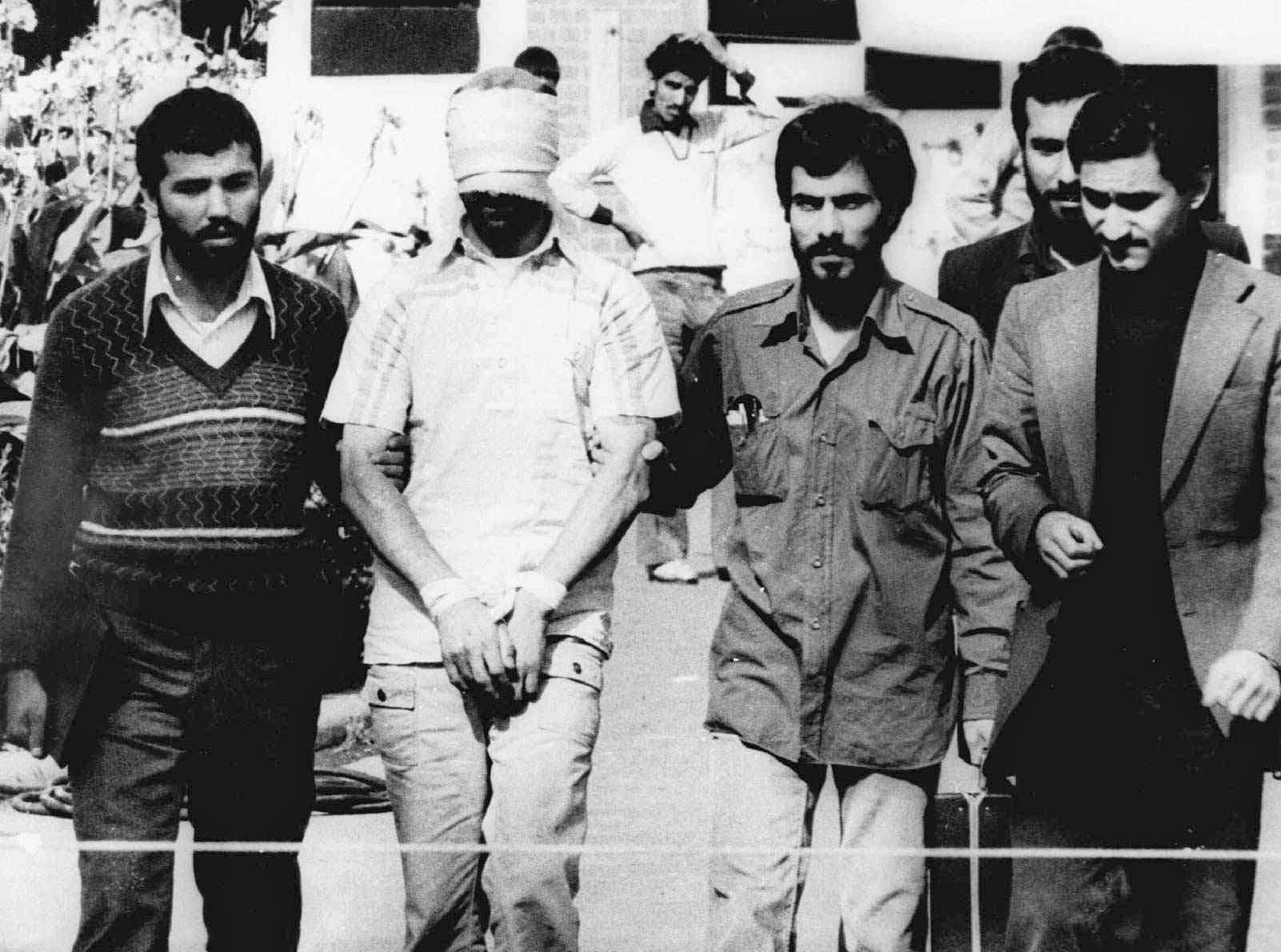 [Image: iran-hostages-reaxjpeg-06f25.jpg]