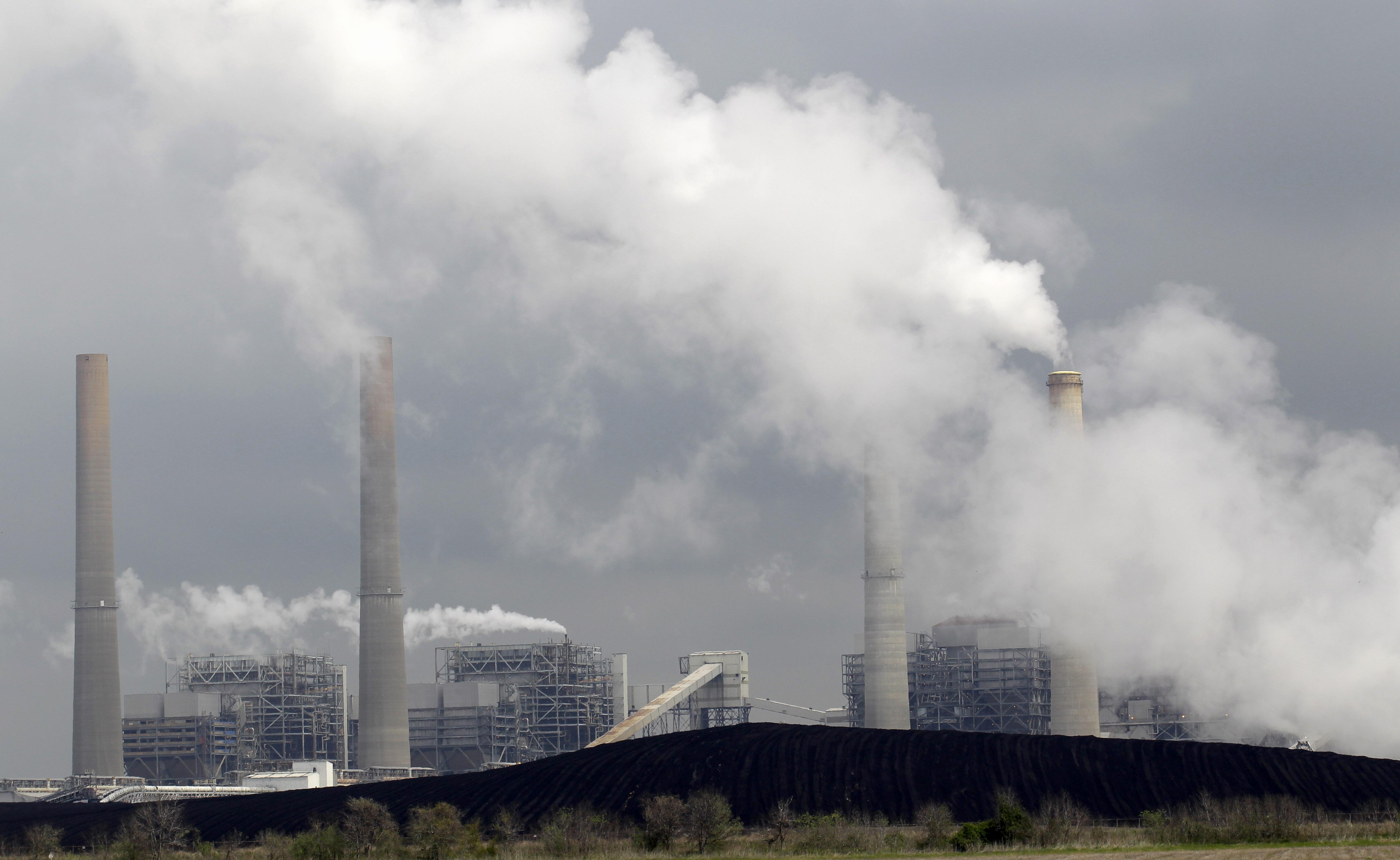 U.S. air quality, while meeting standards, still puts elderly, vulnerable minorities at risk: Study