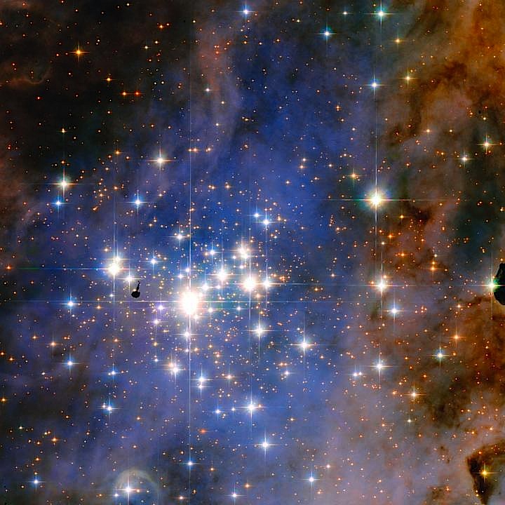Space telescope captures stunning image of 'dazzling diamonds' - the brightest stars in the galaxy - Washington Times