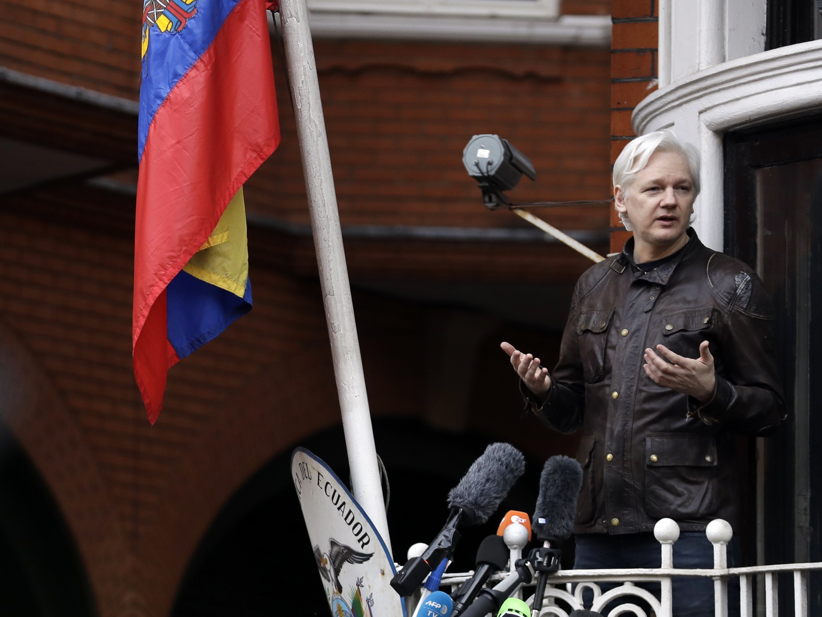 Julian Assange advised against leaking as Ecuador's new president readies ... - Washington Times